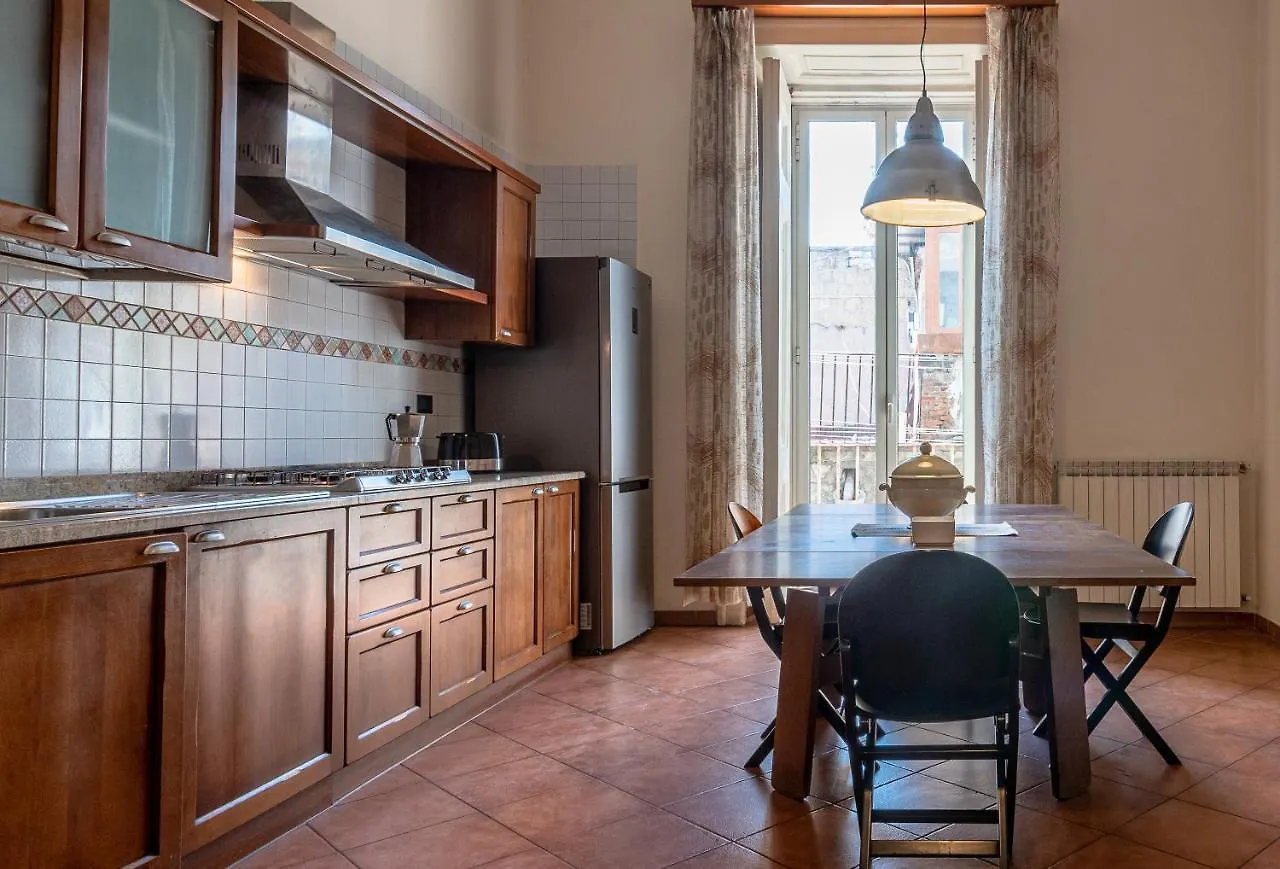 Maiorani Family Apartment Nel Centro Di Napoli