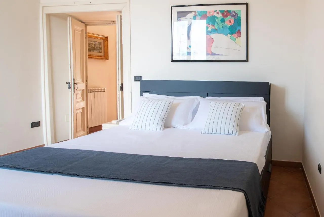 Maiorani Family Apartment Nel Centro Di Napoli  Naples