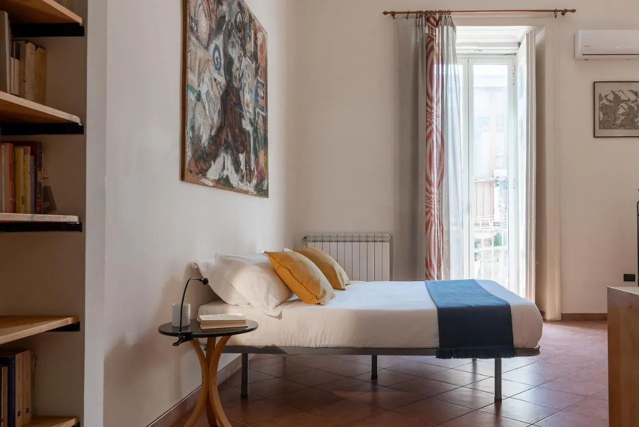 Maiorani Family Apartment Nel Centro Di Napoli Naples